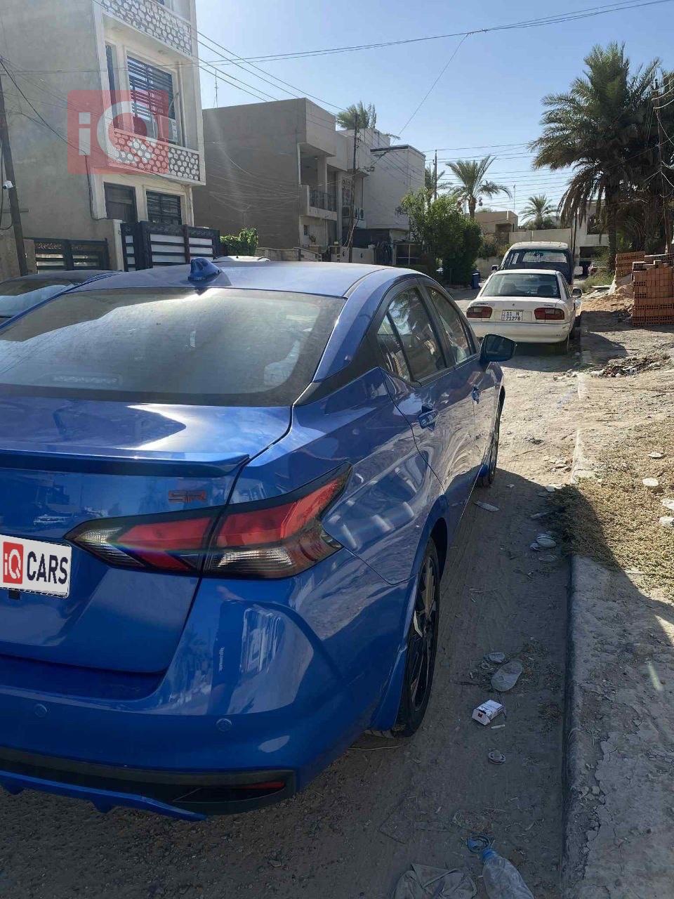 نيسان فيرسا